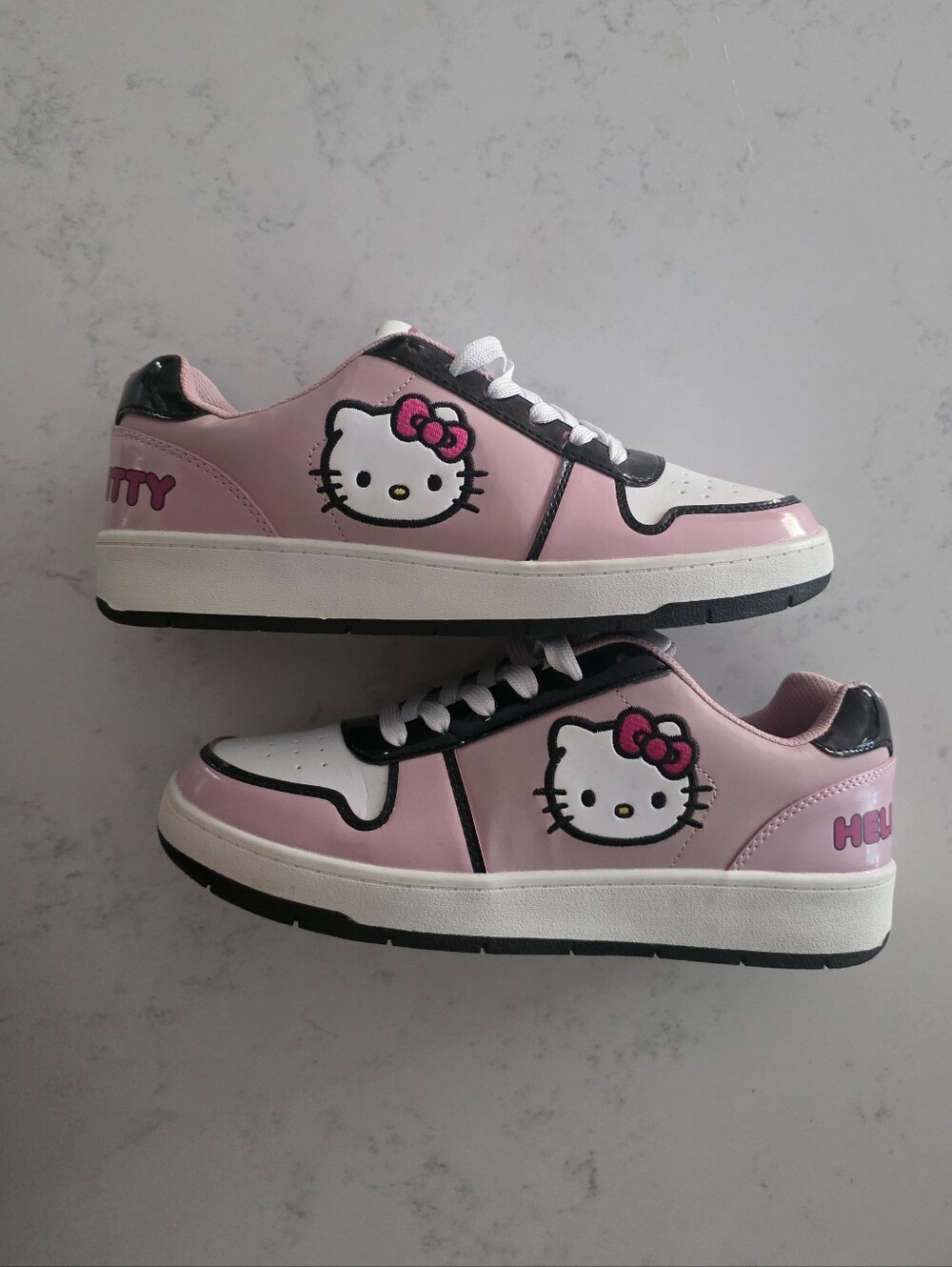 Hello Kitty Shoes Womens 11